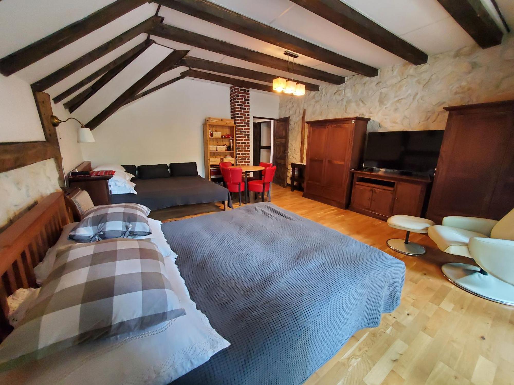 Pensiunea Casa Dacilor Podeni Экстерьер фото