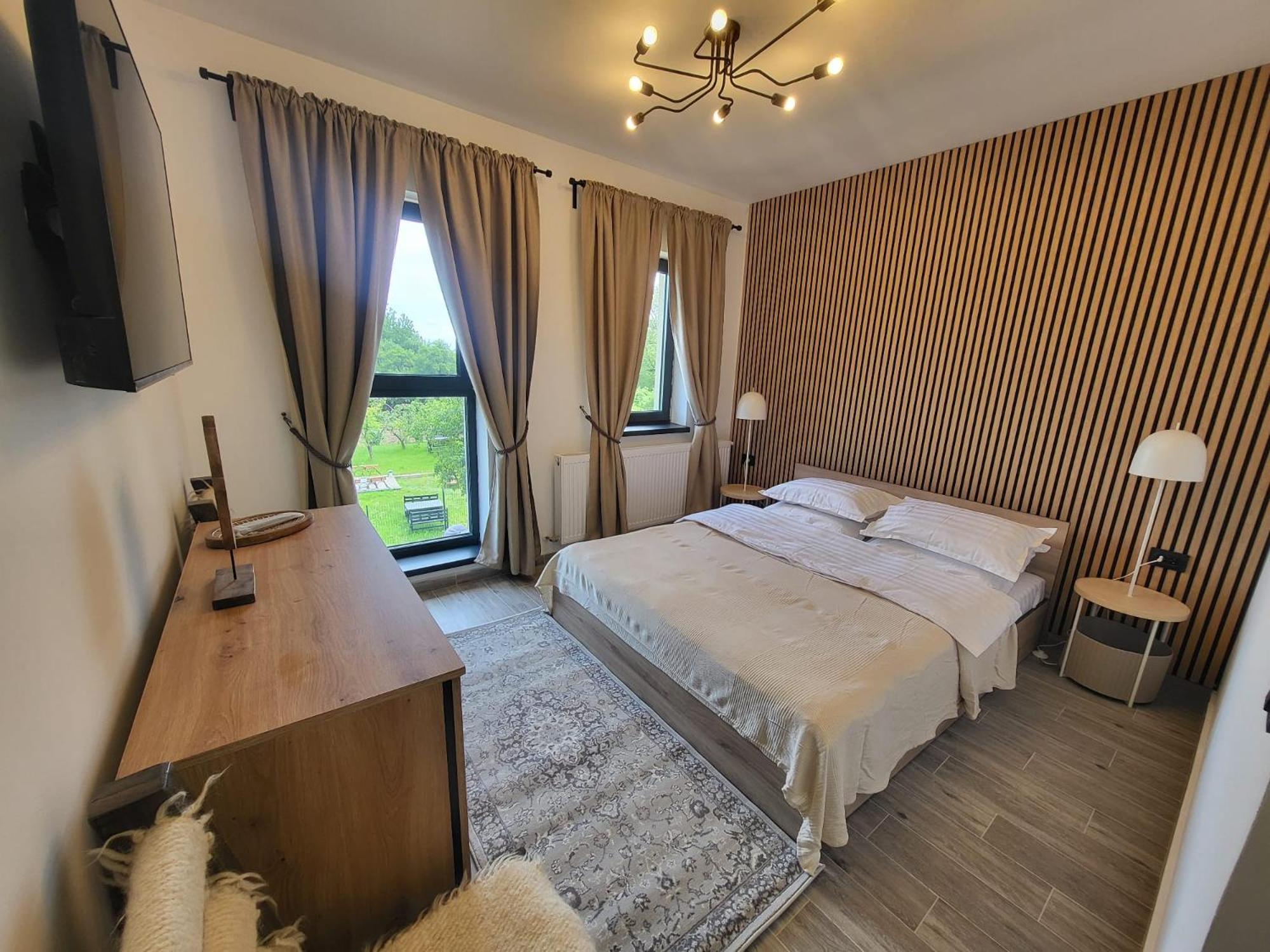 Pensiunea Casa Dacilor Podeni Экстерьер фото