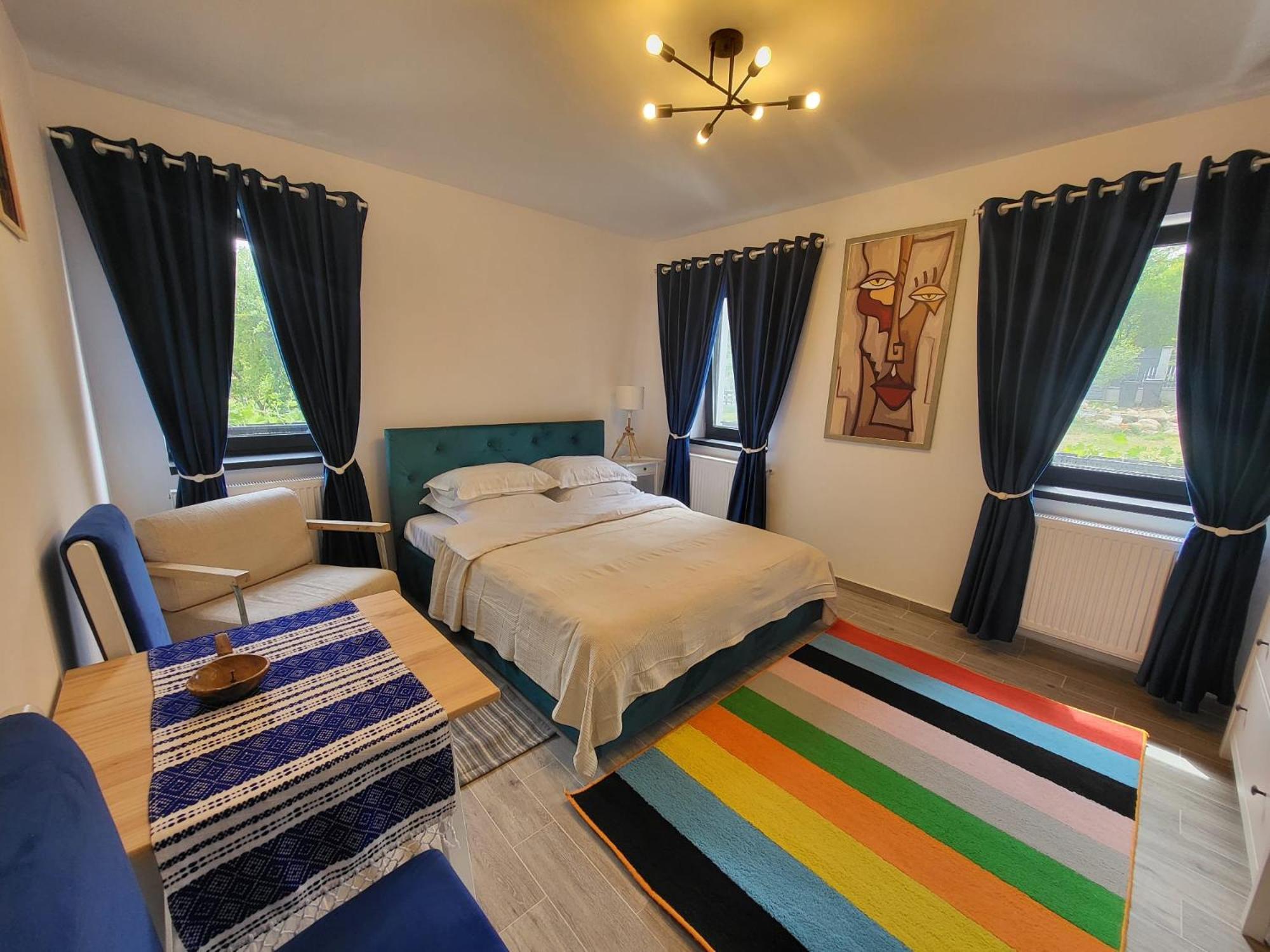 Pensiunea Casa Dacilor Podeni Экстерьер фото